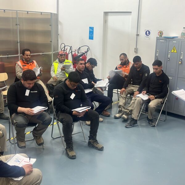 Reflexiones de nuestro Gerente General, Fabritsio Salazar, sobre los desafíos, logros y el apoyo invaluable de nuestra familia CAPELEC y clientes.